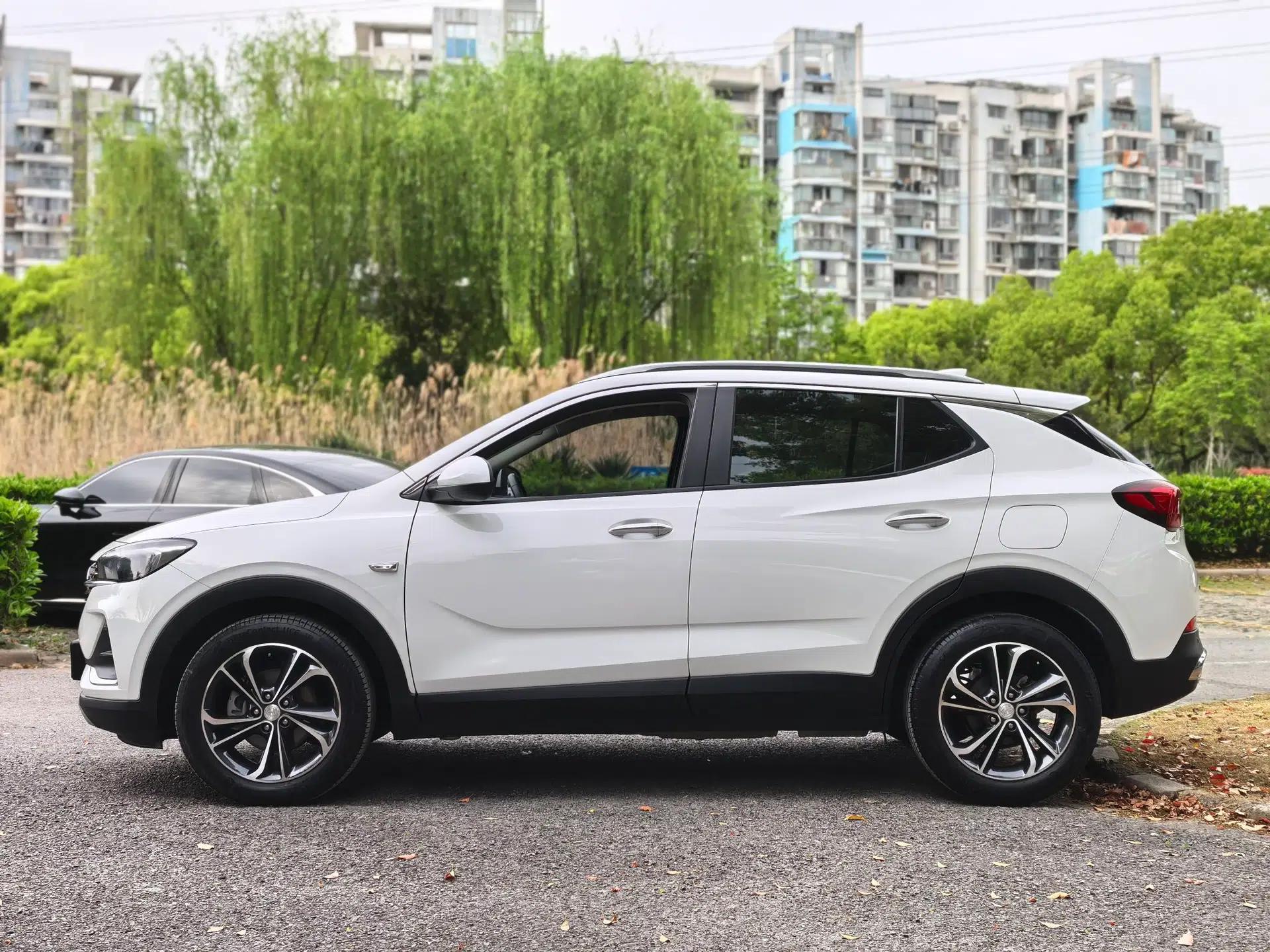 Buick Encore GX 2022 332T CVT Two-Wheel Drive Luxury Version — миниатюра 4