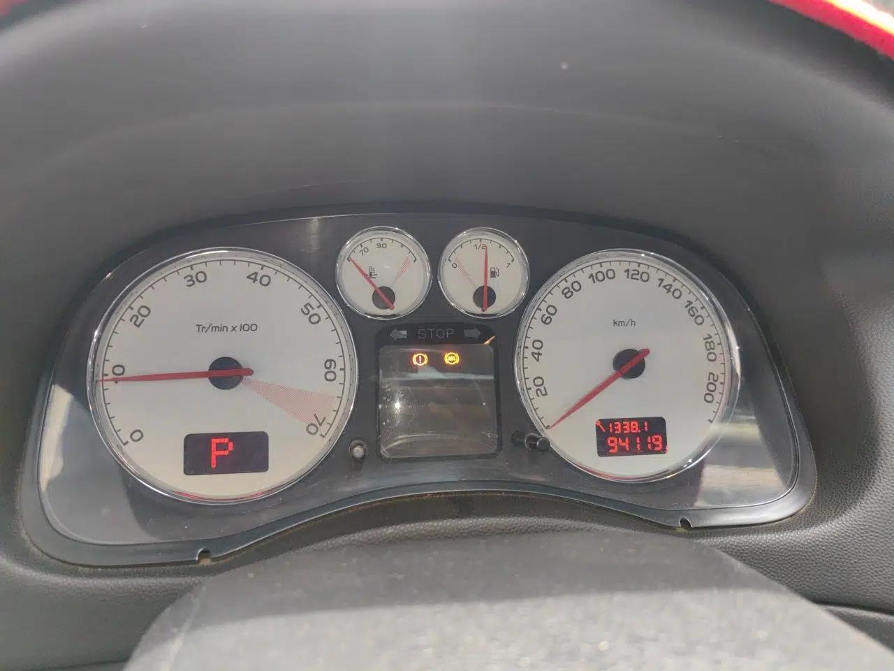 Peugeot 307 2012 1.6L Automatic CROSS — миниатюра 11