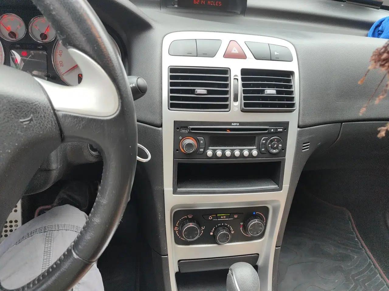 Peugeot 307 2013 1.6L Automatic CROSS — миниатюра 13