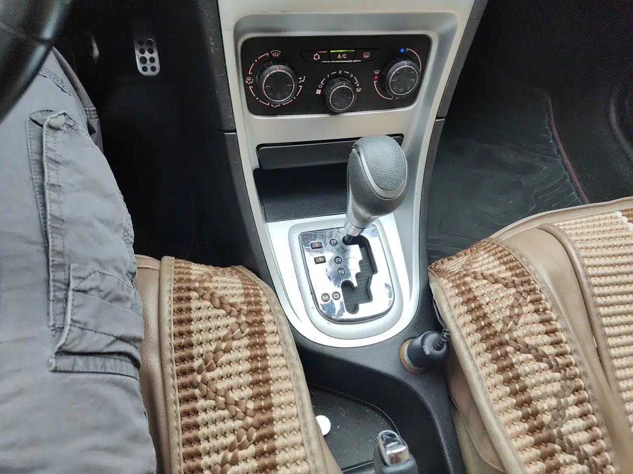 Peugeot 307 2013 1.6L Automatic CROSS — миниатюра 14