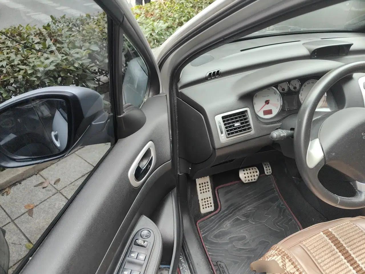 Peugeot 307 2013 1.6L Automatic CROSS — миниатюра 16