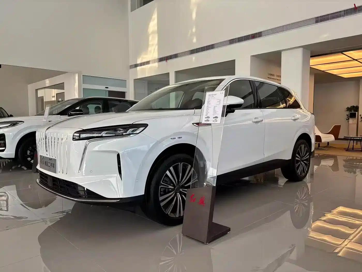 Hongqi HS6 PHEV 2026 Model 240 Intelligent Hybrid — миниатюра 1