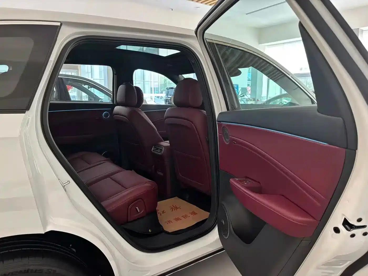 Hongqi HS6 PHEV 2026 Model 240 Intelligent Hybrid — миниатюра 8