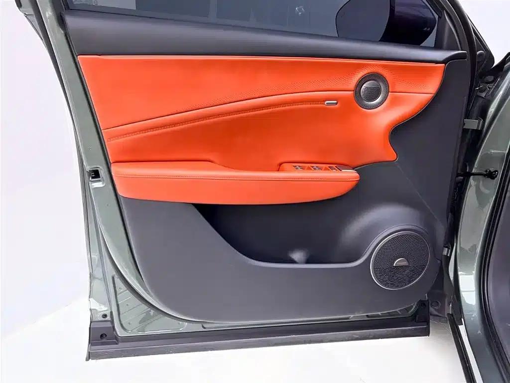 Hongqi HS6 PHEV 2026 Model 145 Intelligent Hybrid — миниатюра 16