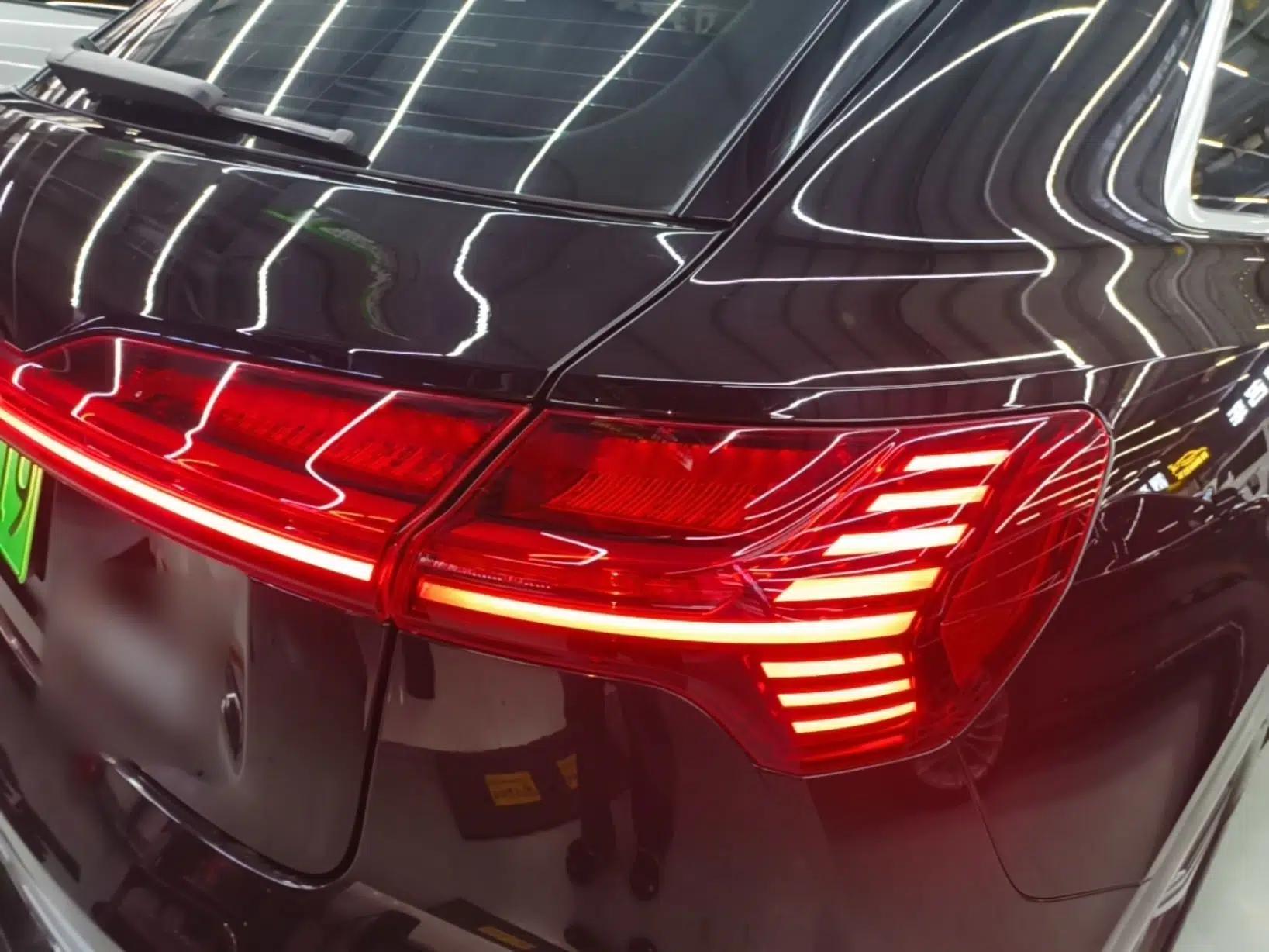 Audi e-tron 2021 50 quattro Prestige Edition — миниатюра 14