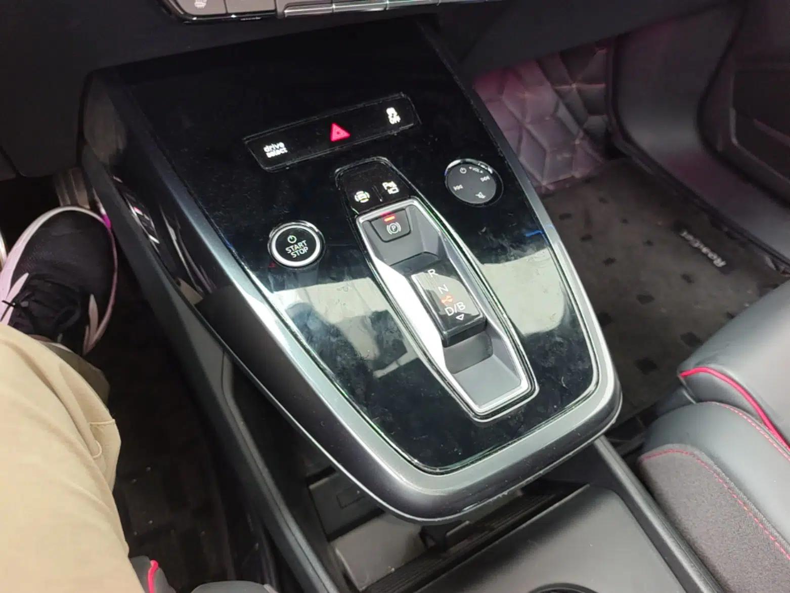 Audi Q5 e-tron 2022 40 e-tron Starlight Edition Mech Kit — миниатюра 16
