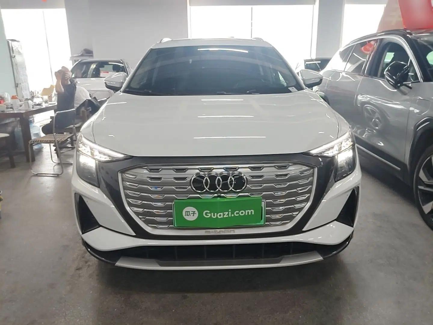 Audi Q5 e-tron 2023 40 e-tron Starry Edition Luxury Package — миниатюра 2