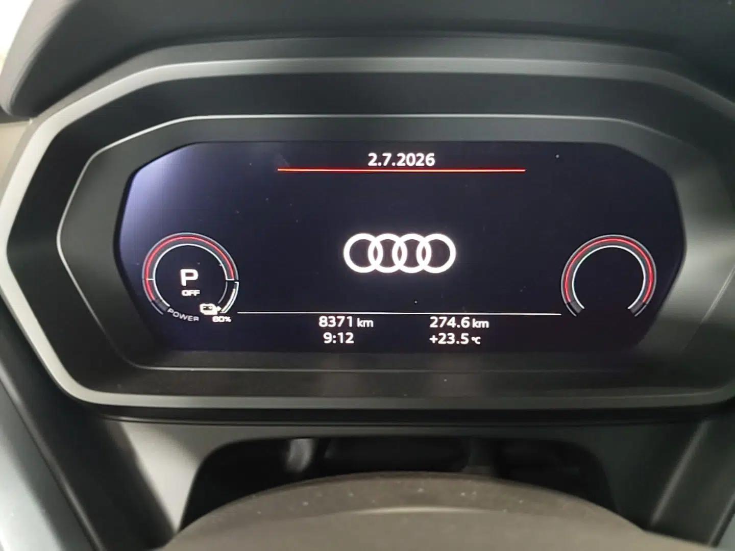 Audi Q5 e-tron 2023 40 e-tron Starry Edition Luxury Package — миниатюра 14