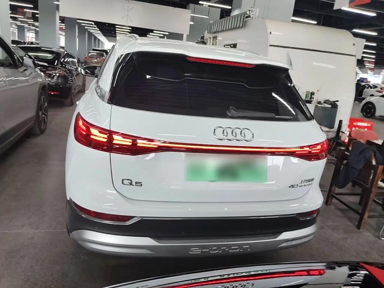 Audi Q5 e-tron 2023 40 e-tron Starry Edition Luxury Package — миниатюра 5