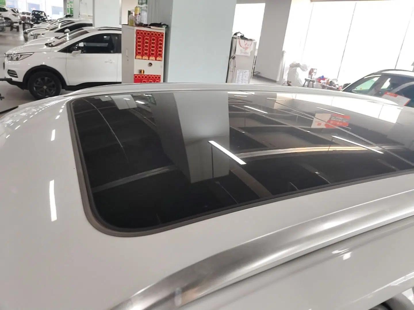 Audi Q5 e-tron 2023 40 e-tron Starry Edition Luxury Package — миниатюра 7