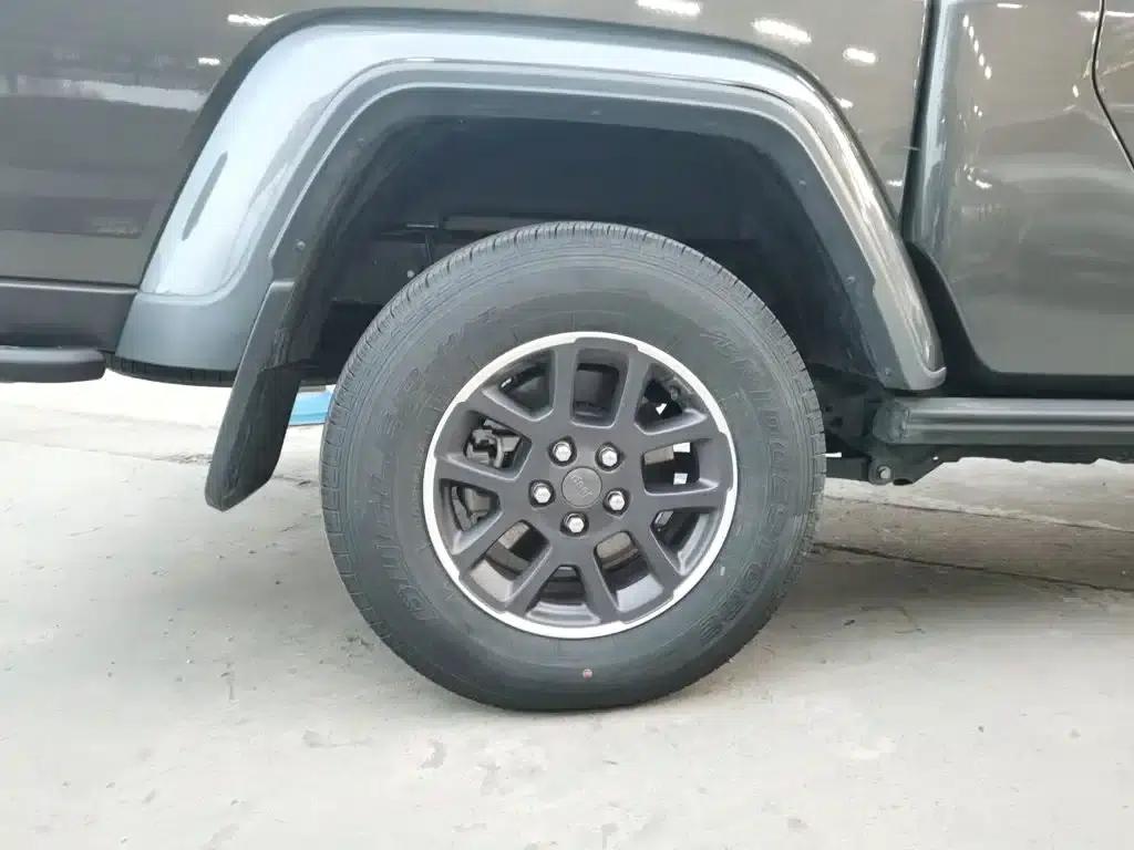 Gladiator 2023 3.6L Overland — миниатюра 25