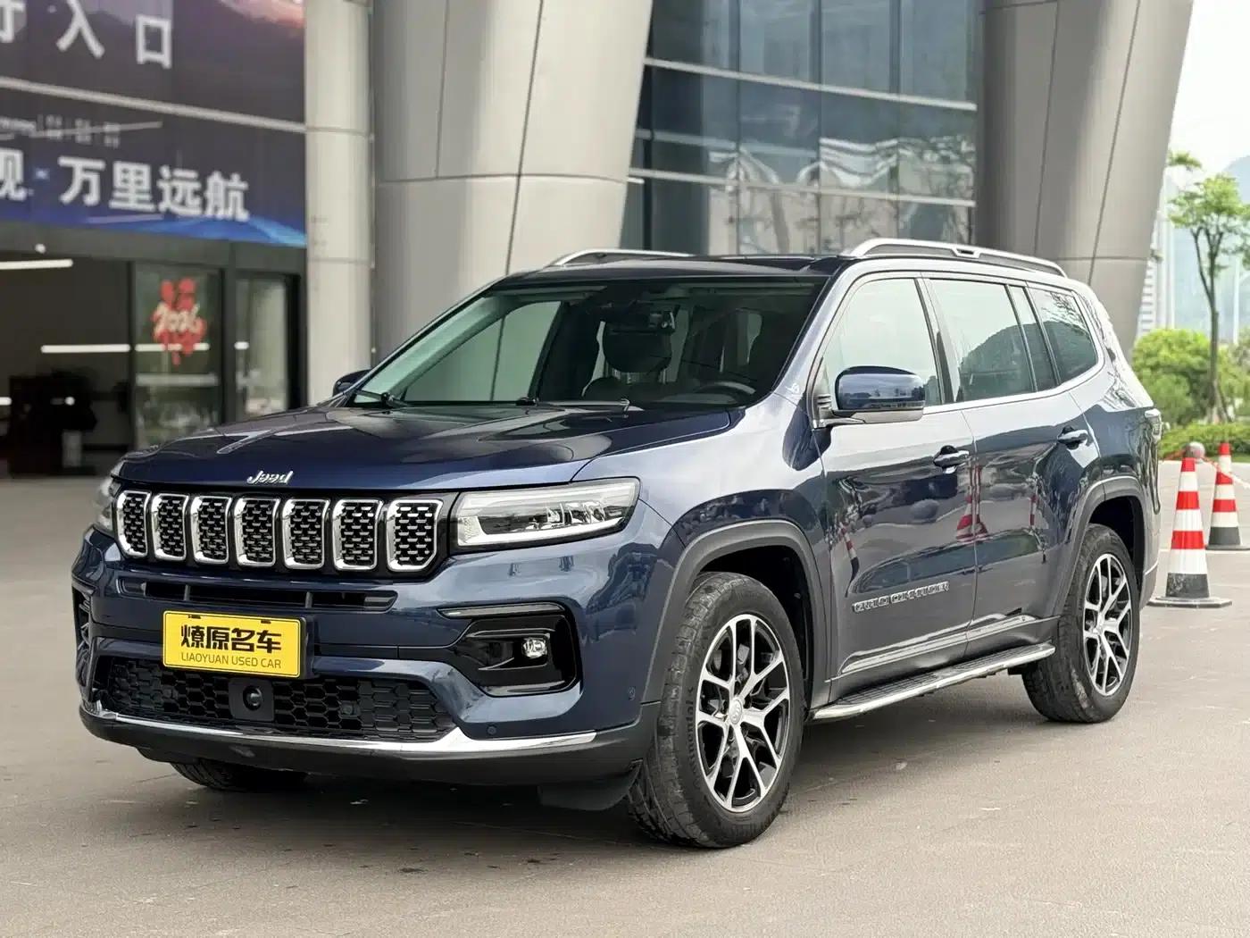 Grand Commander 2022 2.0T AWD Luxury Edition — миниатюра 1