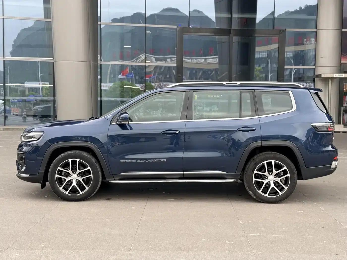 Grand Commander 2022 2.0T AWD Luxury Edition — миниатюра 4