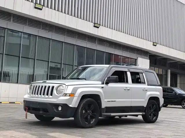 2014 Jeep Compass 2.4L Luxury Navigation Edition