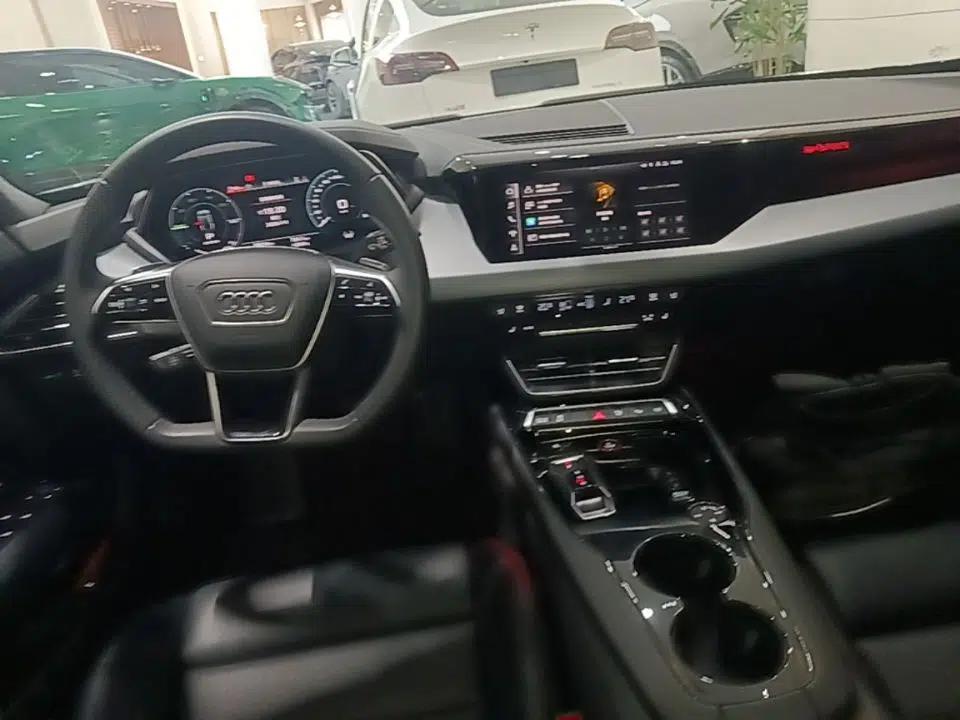 Audi e-tron GT 2023 Basic Model — миниатюра 17