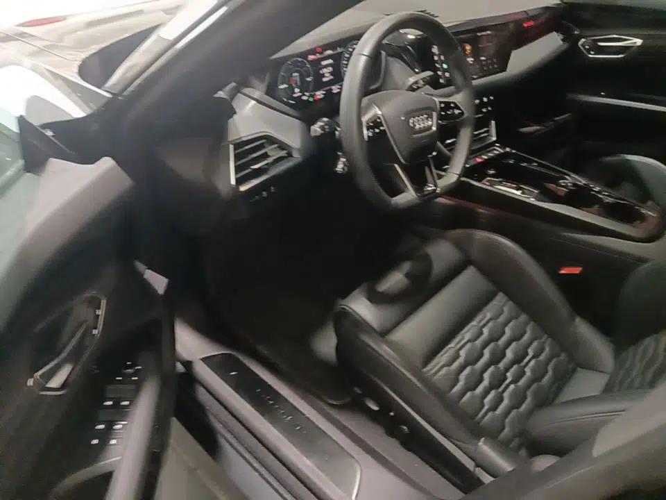 Audi e-tron GT 2023 Basic Model — миниатюра 23