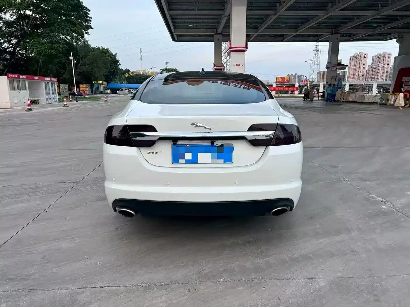 2014 Jaguar XF 2.0T Elegance Edition — миниатюра 5
