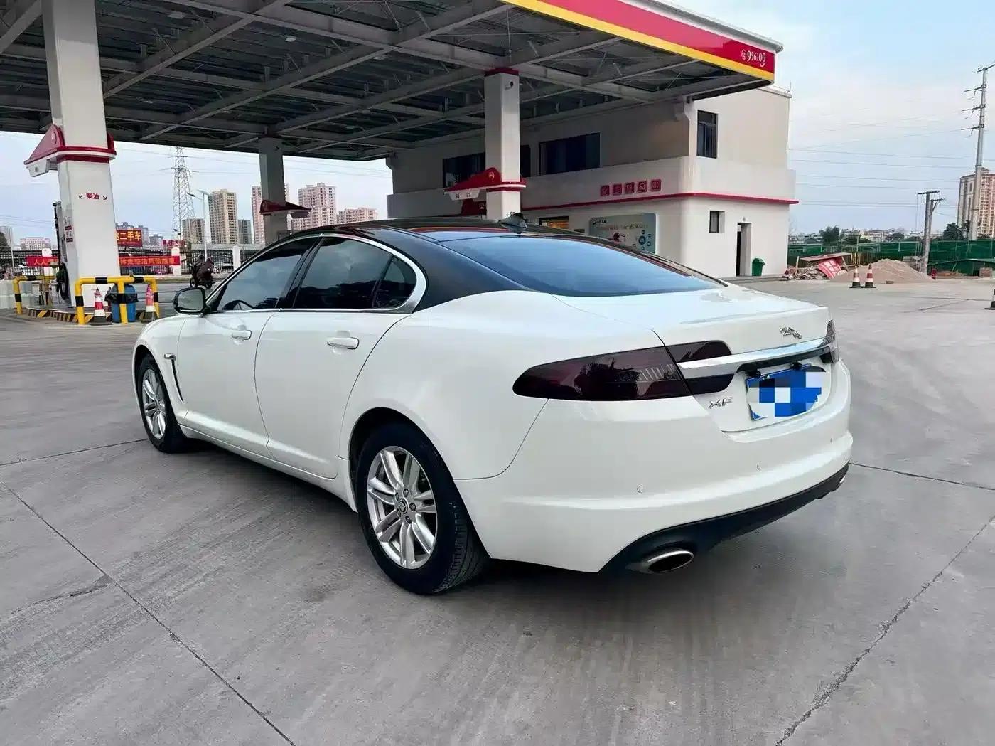 2014 Jaguar XF 2.0T Elegance Edition — миниатюра 6