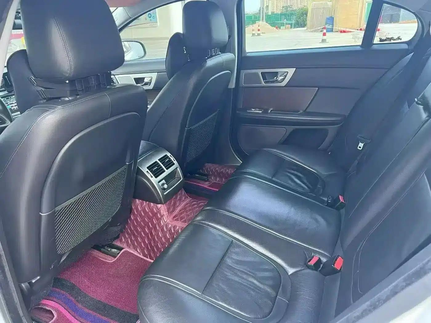 2014 Jaguar XF 2.0T Elegance Edition — миниатюра 8