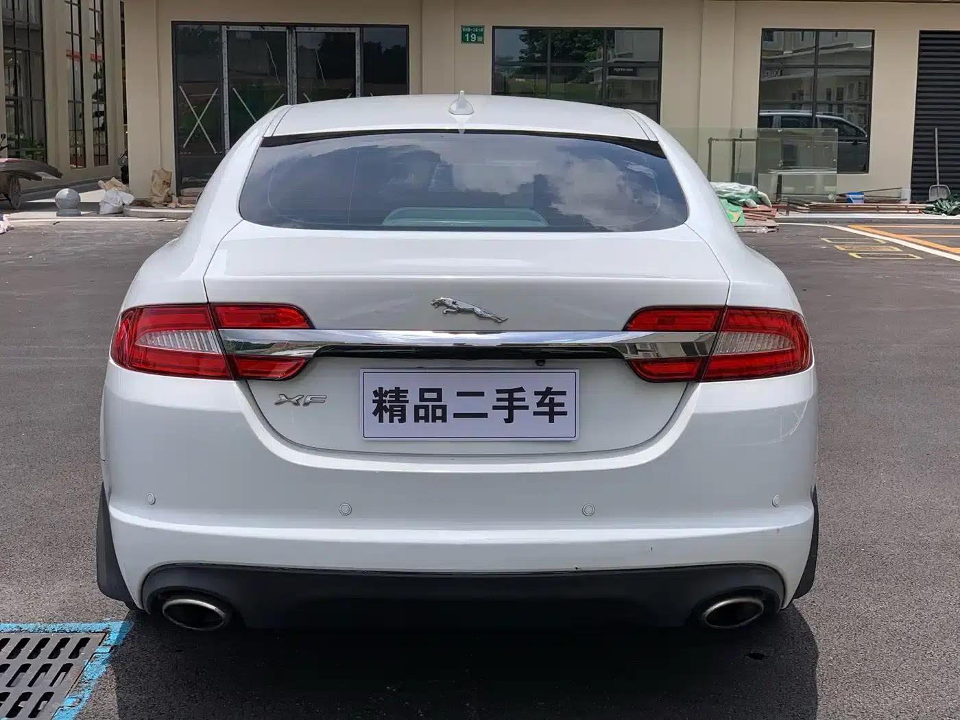 2013 Jaguar XF 2.0T Luxury Edition — миниатюра 5