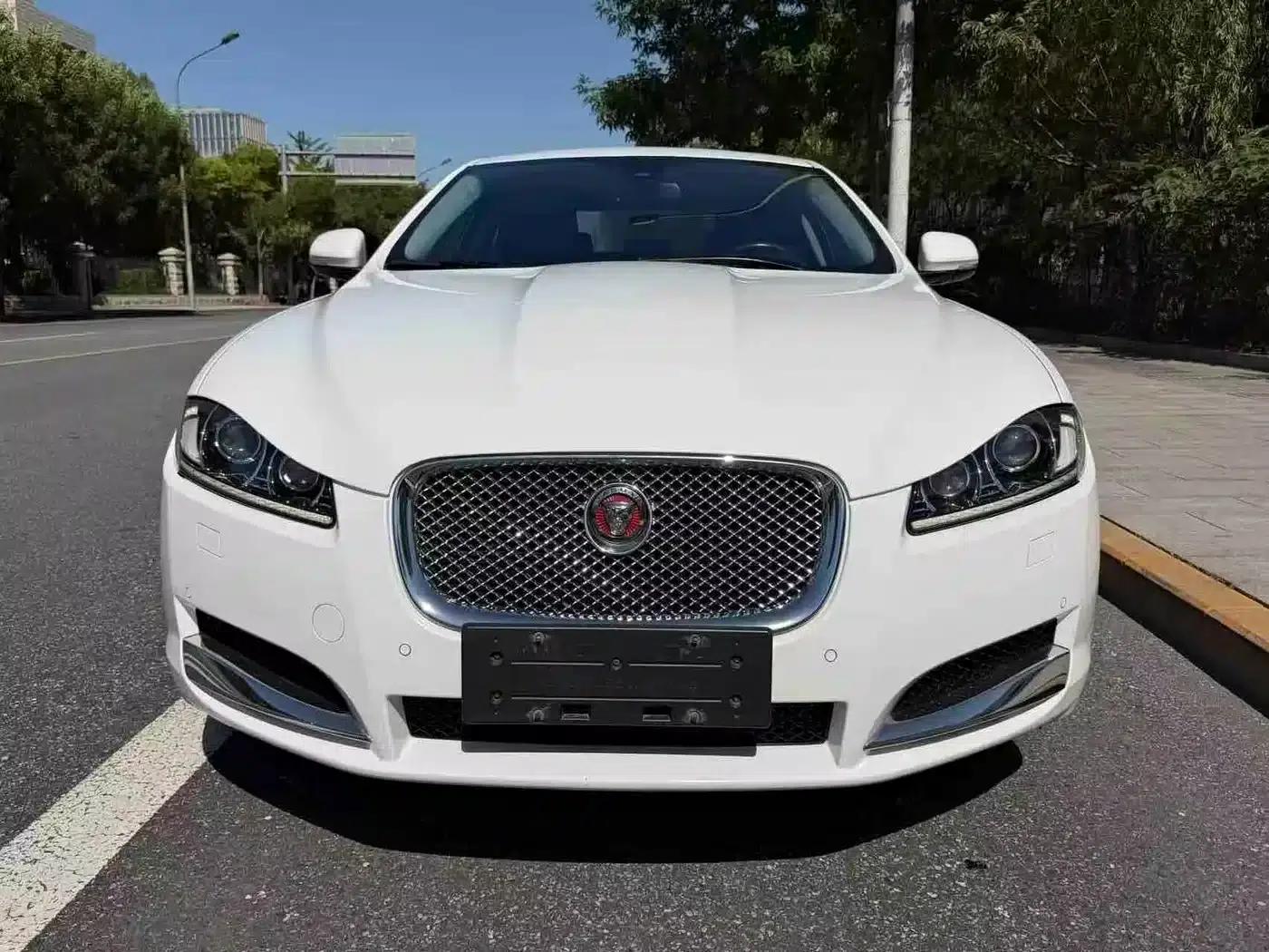 Jaguar XF 2015 XF 2.0T Elegance Edition — миниатюра 2