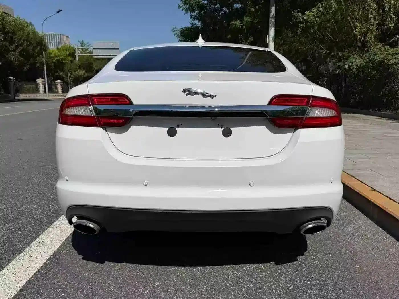 Jaguar XF 2015 XF 2.0T Elegance Edition — миниатюра 3