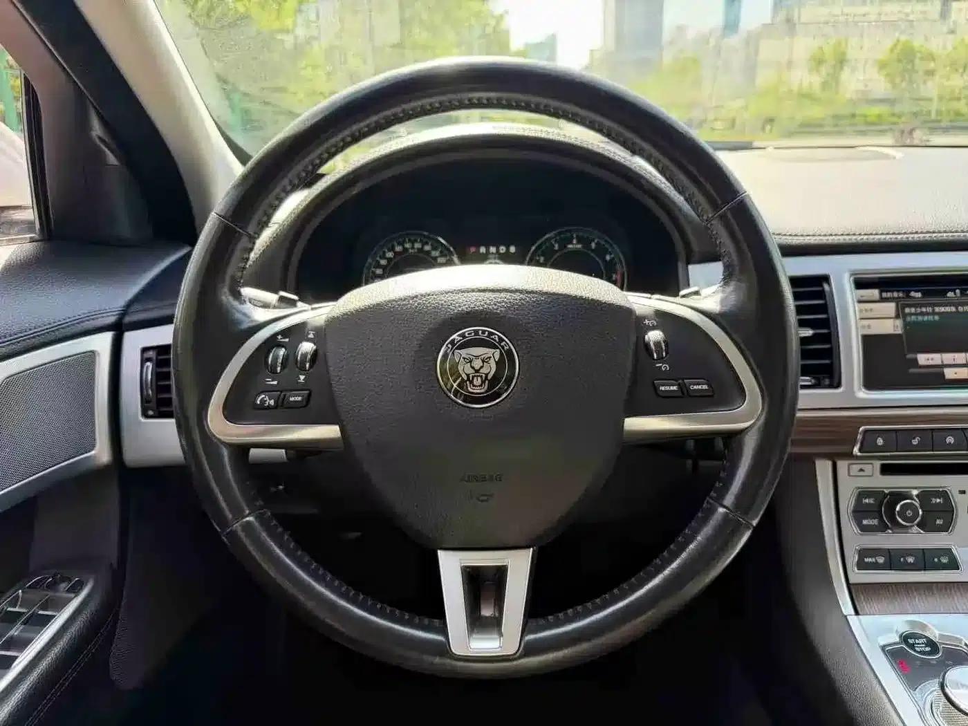 Jaguar XF 2015 XF 2.0T Elegance Edition — миниатюра 9