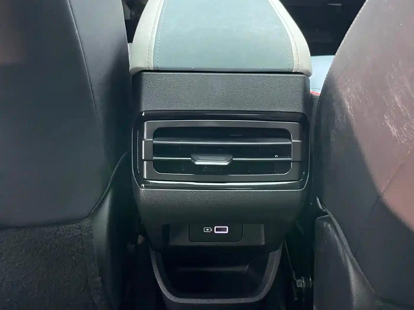 Geely Emgrand S 2022 1.4T CVT Crossover Player Edition — миниатюра 30