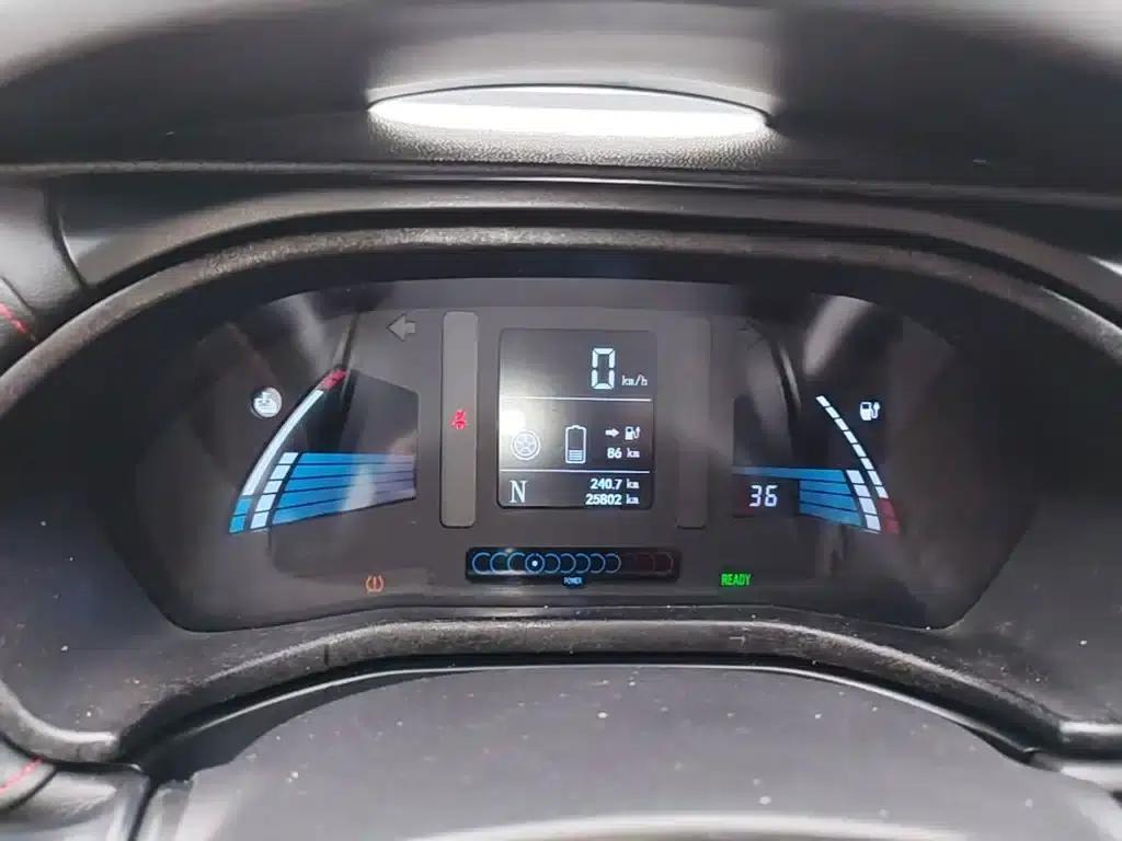 JAC iEV7S 2019 Luxury Intelligent Premium Edition — миниатюра 12