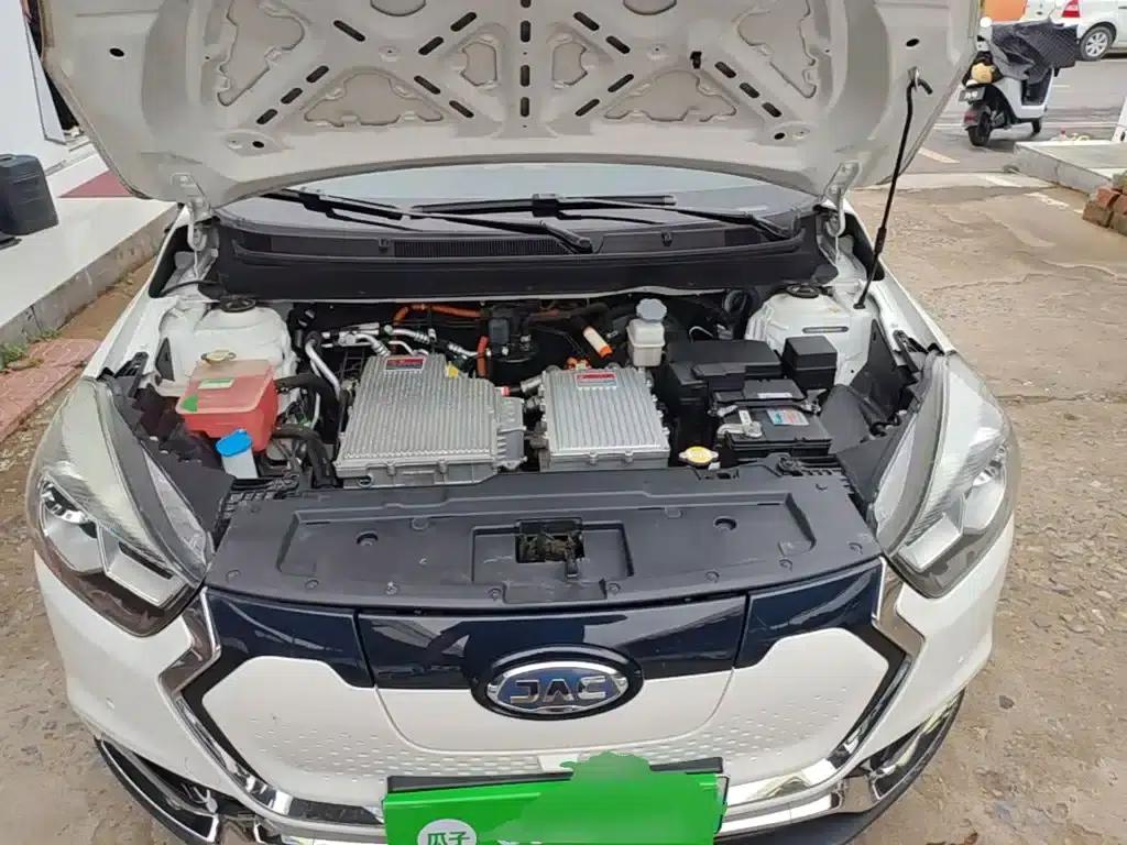JAC iEV7S 2019 Luxury Intelligent Premium Edition — миниатюра 20