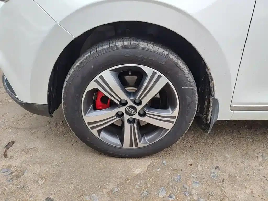 JAC iEV7S 2019 Luxury Intelligent Premium Edition — миниатюра 23