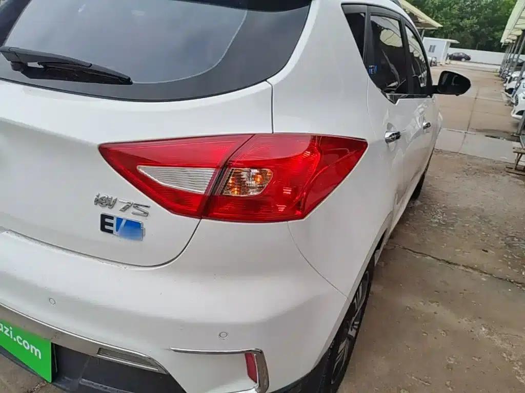 JAC iEV7S 2019 Luxury Intelligent Premium Edition — миниатюра 8