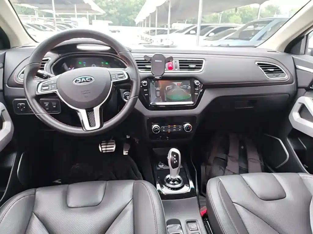 JAC iEV7S 2019 Luxury Intelligent Premium Edition — миниатюра 10