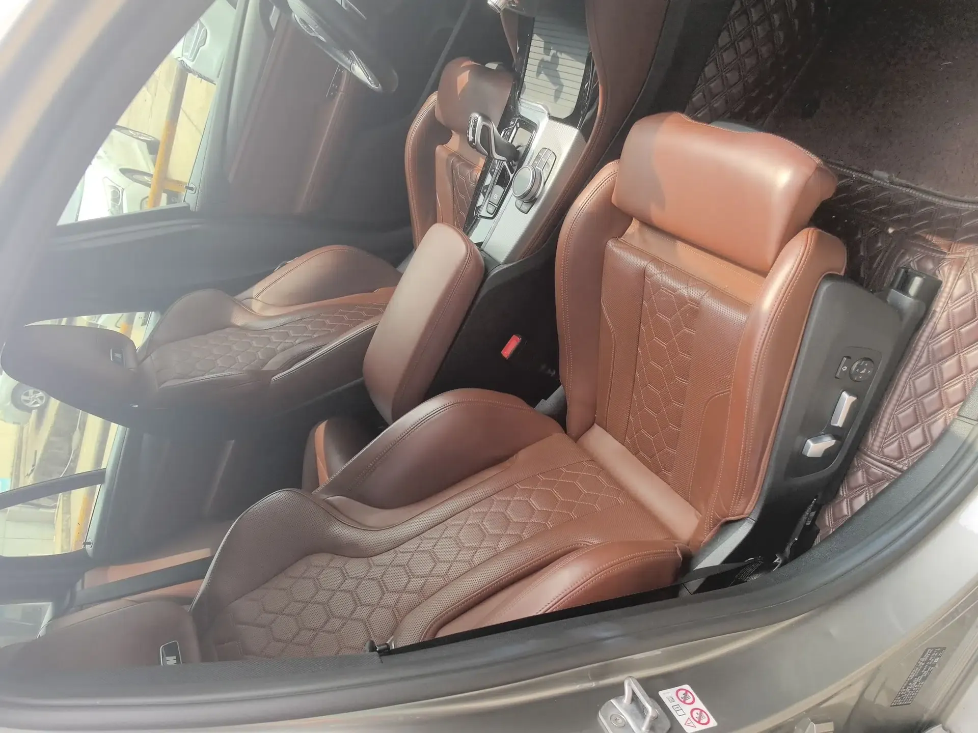 BMW X4 M 2019 X4 M — миниатюра 10