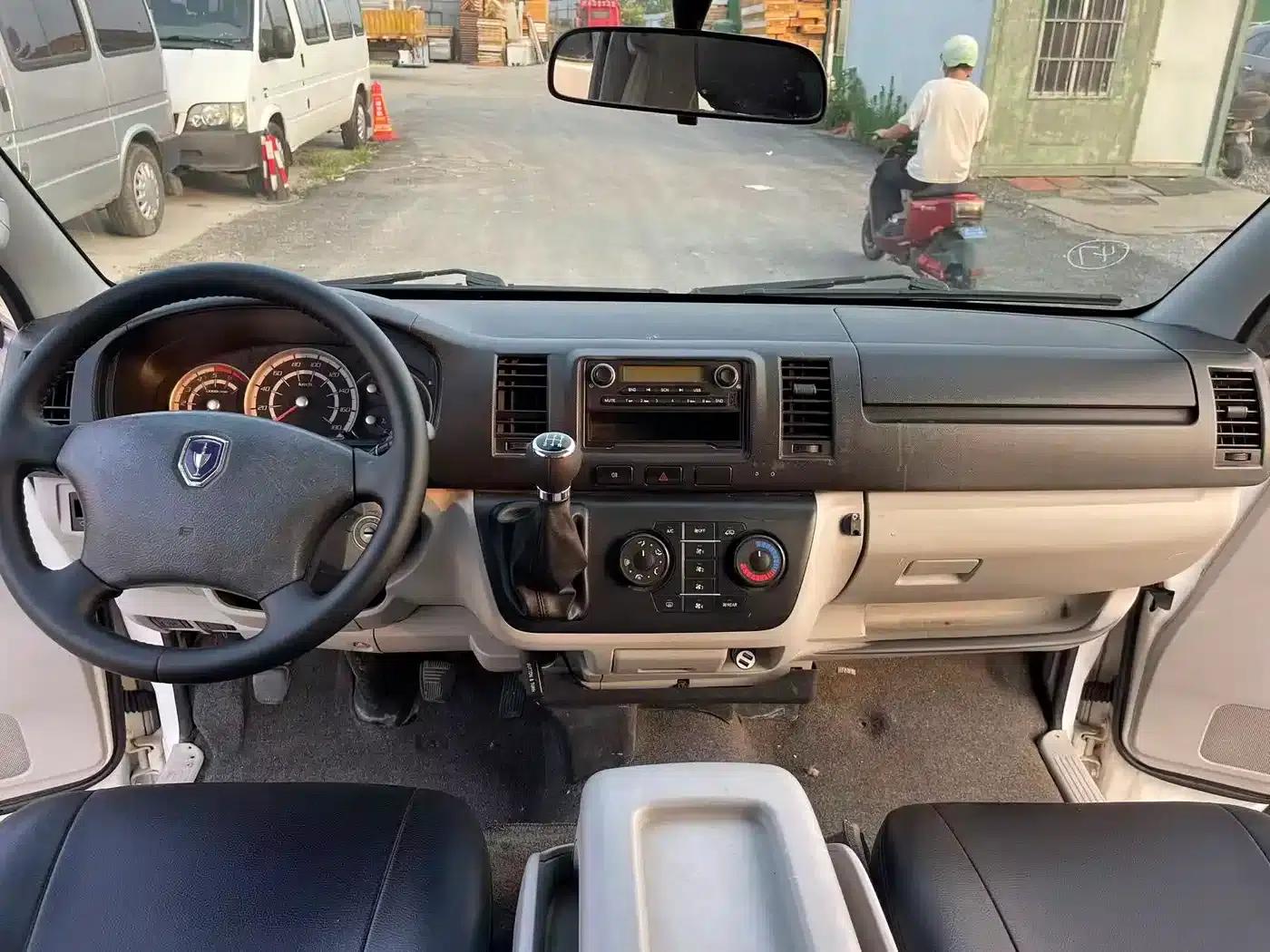 Jinbei Haishi 2016 2.0L Luxury V19 — миниатюра 4