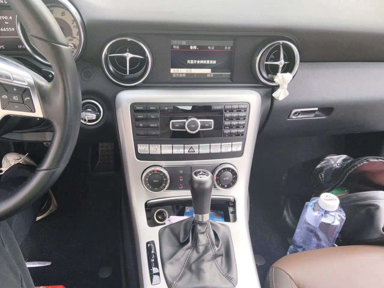 Mercedes-Benz SLK-Class 2011 SLK 200 Fashion Model — миниатюра 13