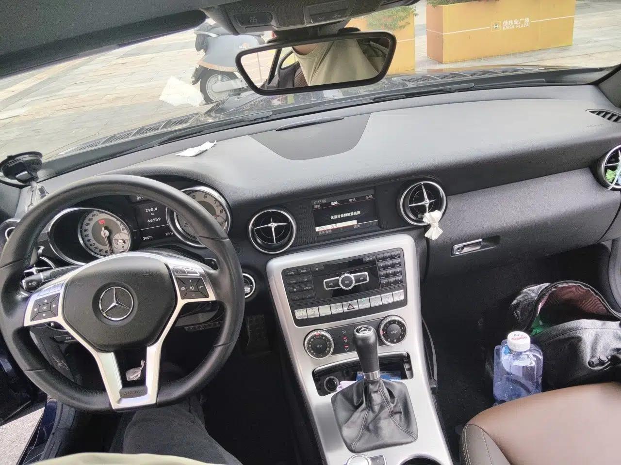 Mercedes-Benz SLK-Class 2011 SLK 200 Fashion Model — миниатюра 9