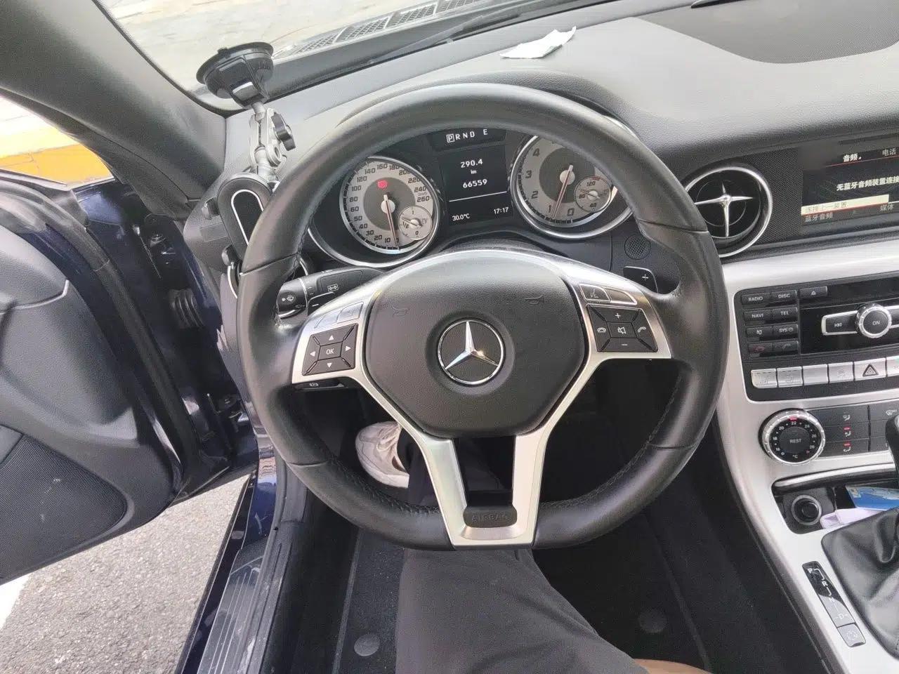 Mercedes-Benz SLK-Class 2011 SLK 200 Fashion Model — миниатюра 10