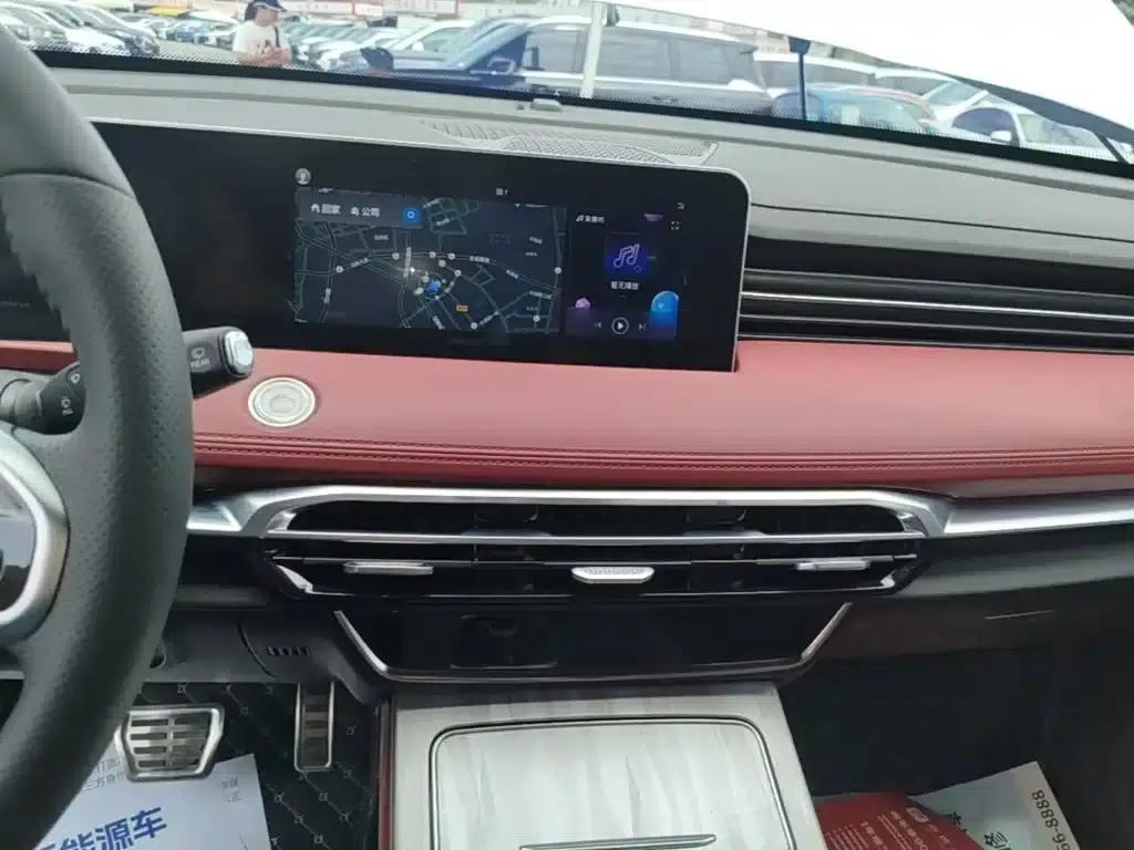 Jetour X70 PRO 2023 1.6T DCT Enjoy PRO 7-seater — миниатюра 13
