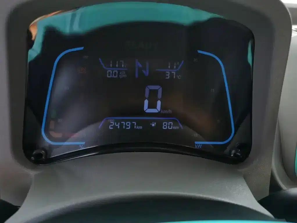 Yizhi EV2 2023 Auspicious Edition 201km Comfort Model — миниатюра 12