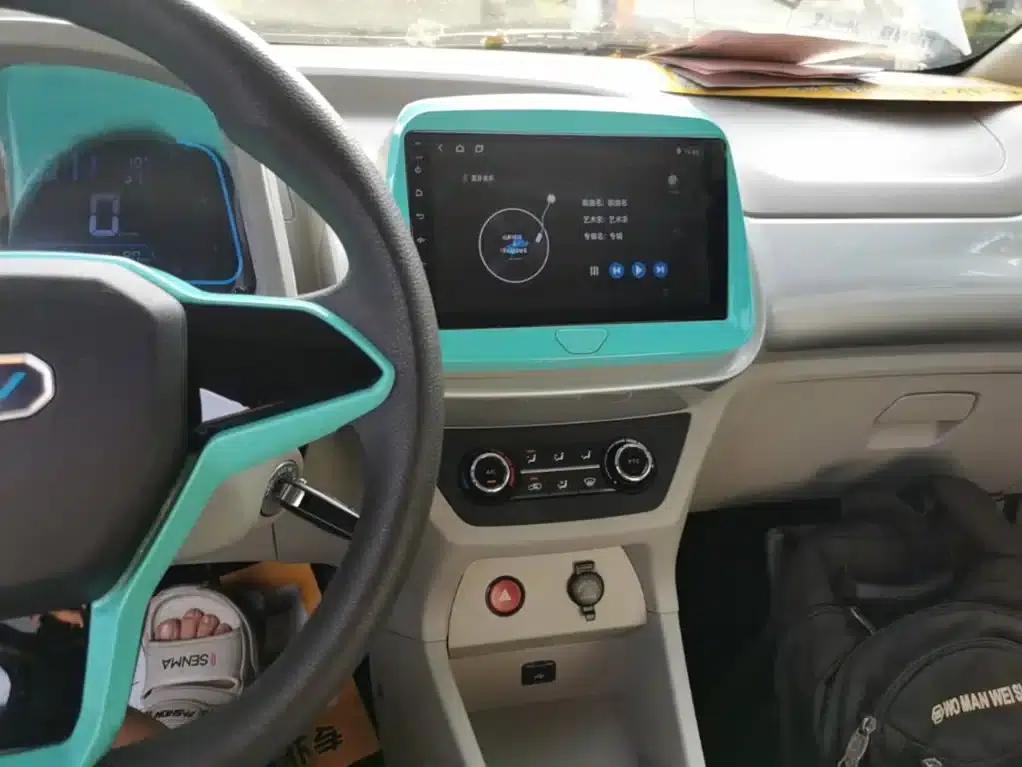 Yizhi EV2 2023 Auspicious Edition 201km Comfort Model — миниатюра 13