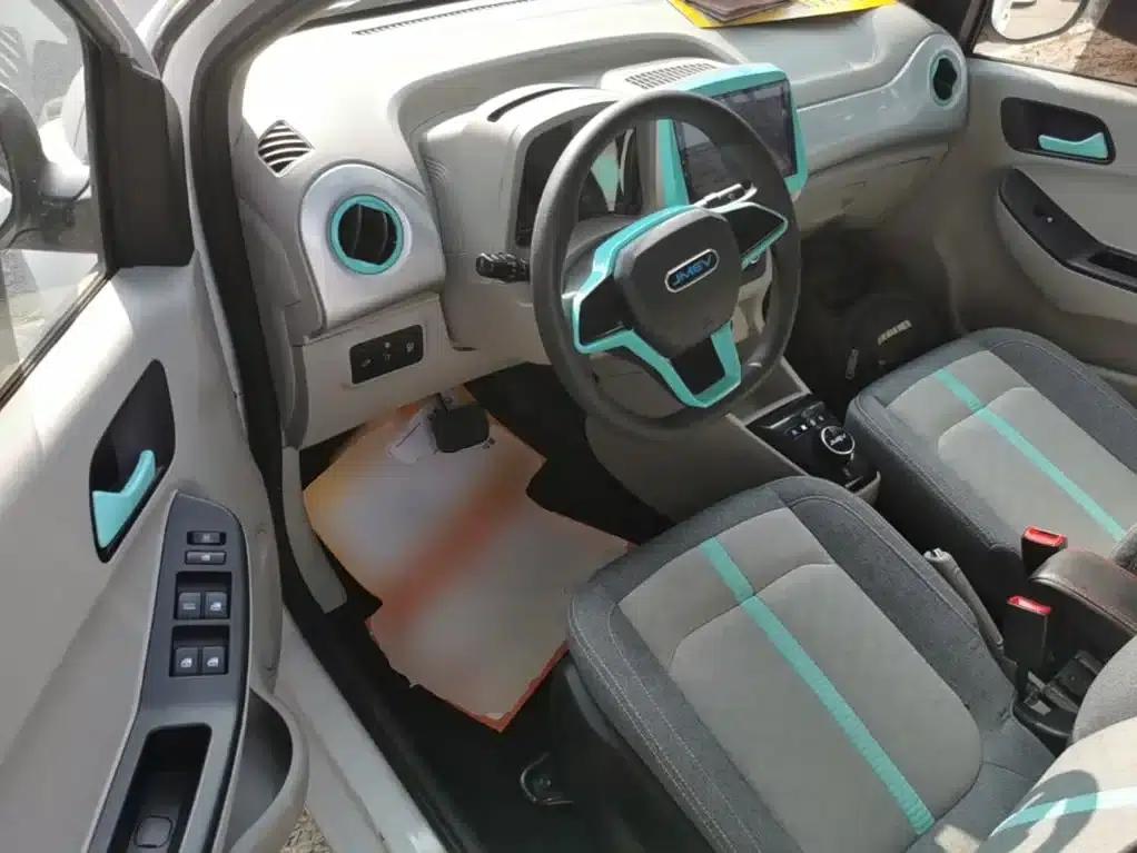 Yizhi EV2 2023 Auspicious Edition 201km Comfort Model — миниатюра 16
