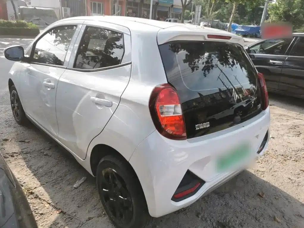 Yizhi EV2 2023 Auspicious Edition 201km Comfort Model — миниатюра 5