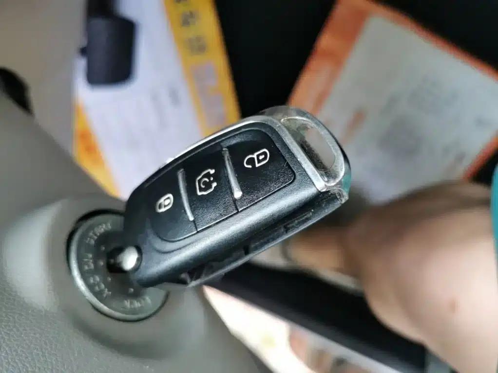 Yizhi EV2 2023 Auspicious Edition 201km Comfort Model — миниатюра 9