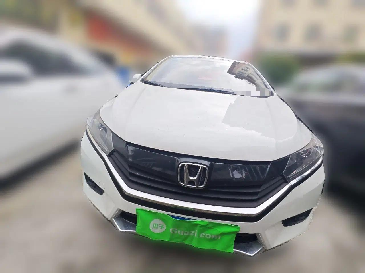 Honda Greiz 2016 1.5L CVT Classic Edition — миниатюра 2