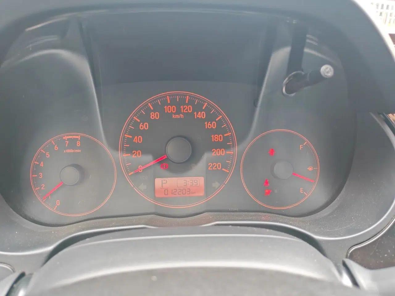 Honda Greiz 2016 1.5L CVT Classic Edition — миниатюра 11
