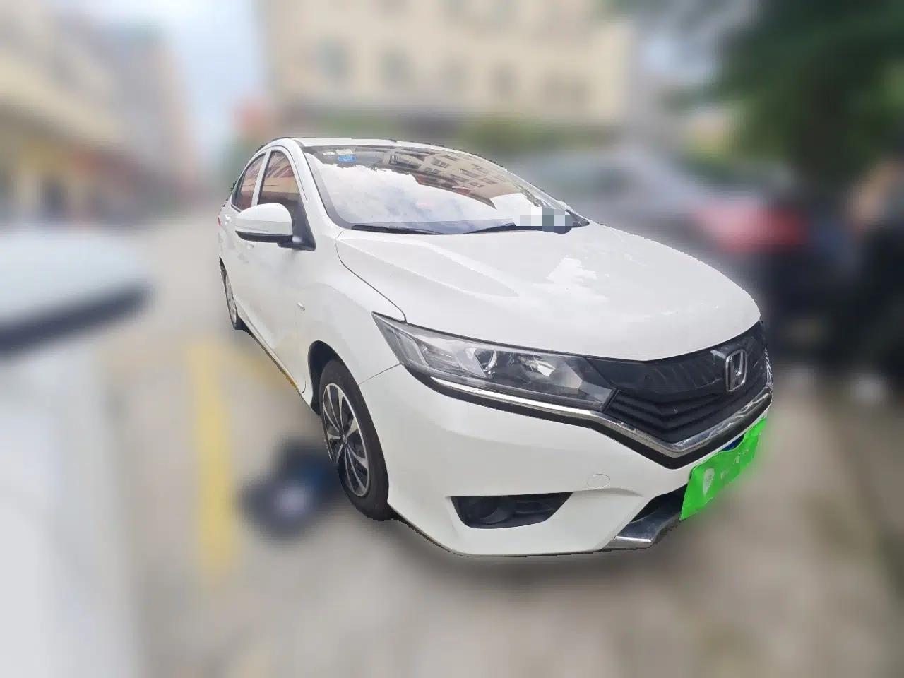 Honda Greiz 2016 1.5L CVT Classic Edition — миниатюра 3