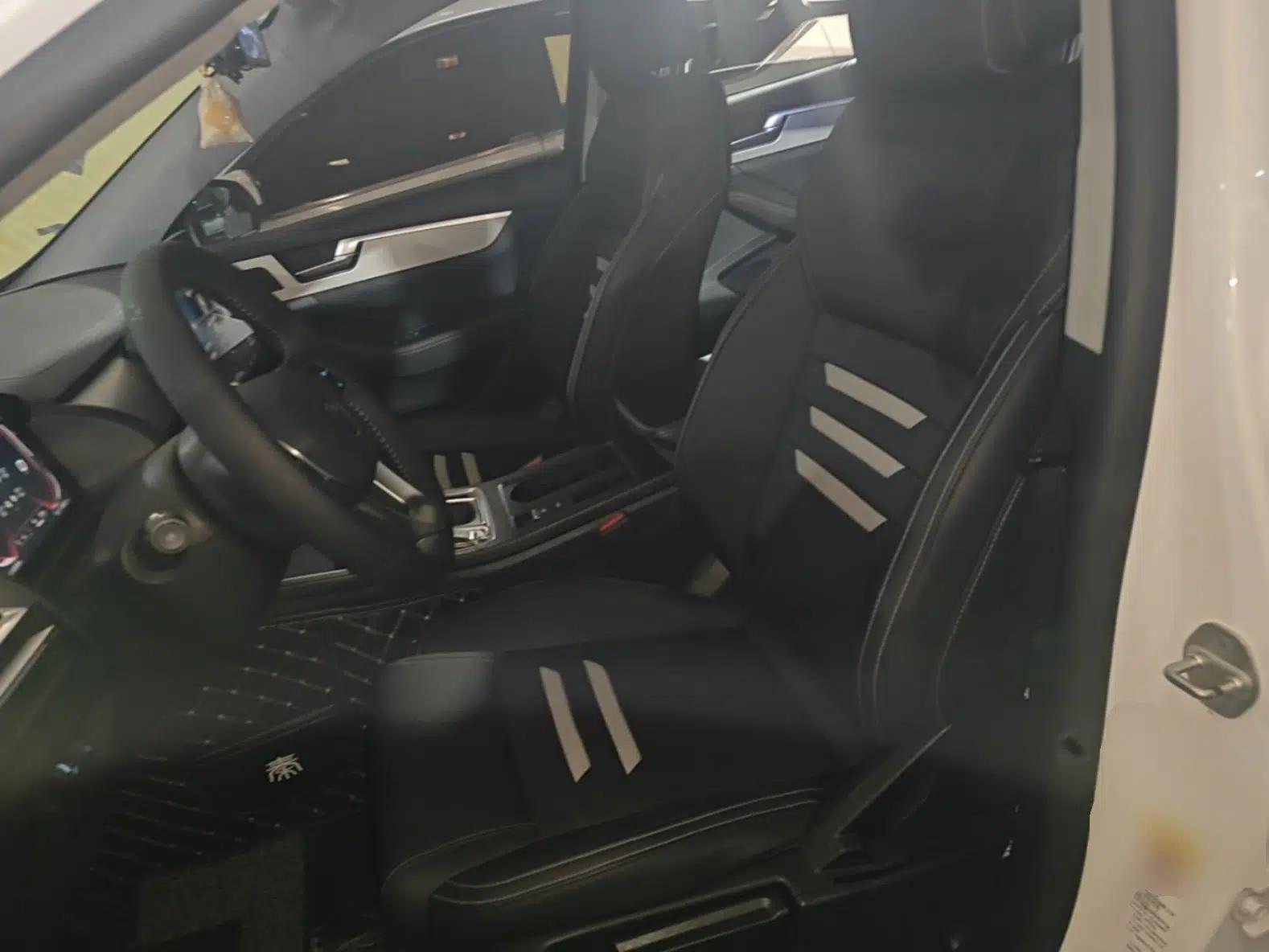 BYD Qin Pro 2019 Super Edition 1.5TI Automatic Smart Connect FENGSHANG Model China V Standard — миниатюра 17