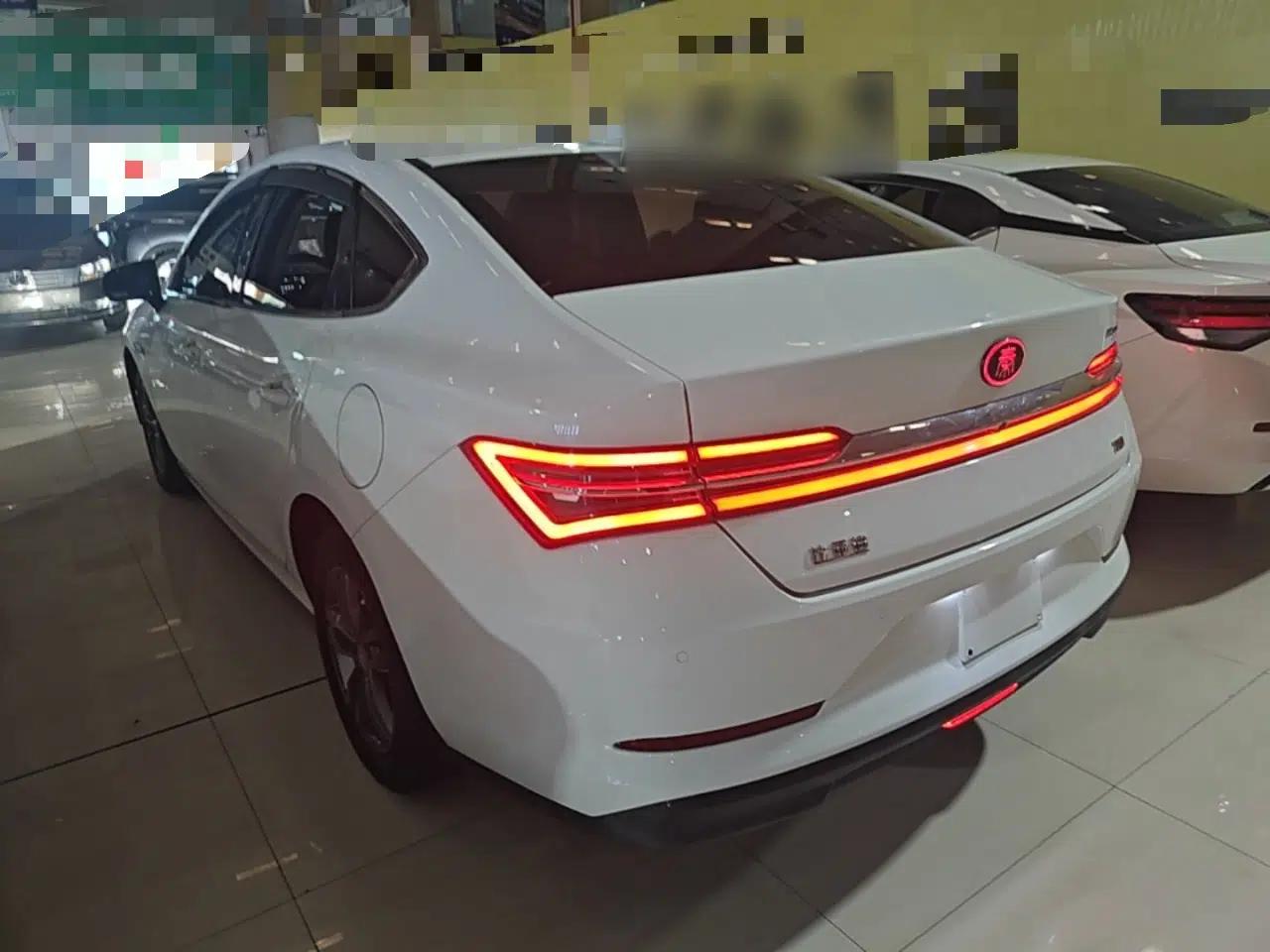 BYD Qin Pro 2019 Super Edition 1.5TI Automatic Smart Connect FENGSHANG Model China V Standard — миниатюра 4
