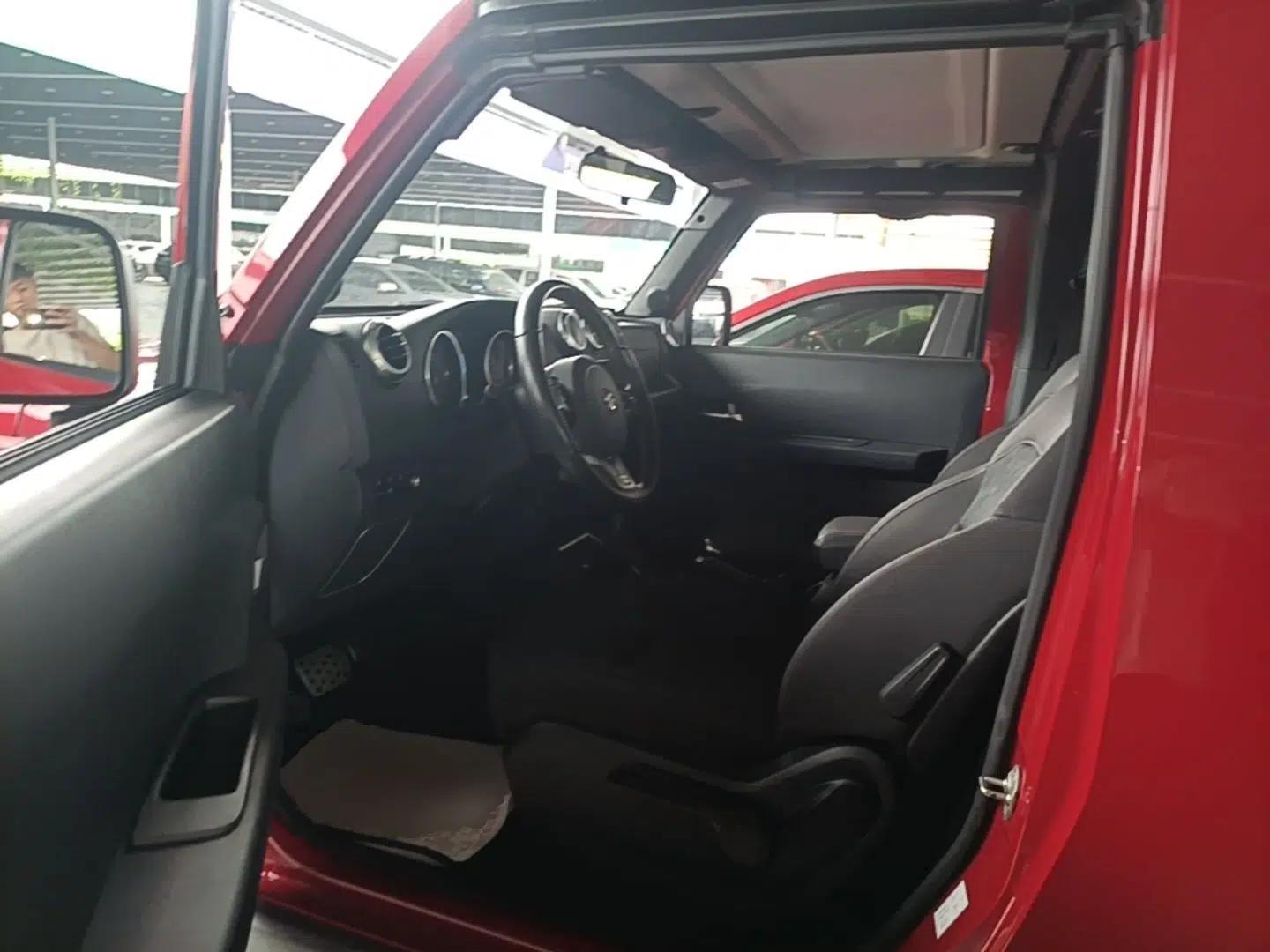 BAIC Off-Road F40 2019 2.3T Automatic Cube Edition — миниатюра 17